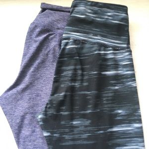 2 pairs of leggings Free People & old navy M